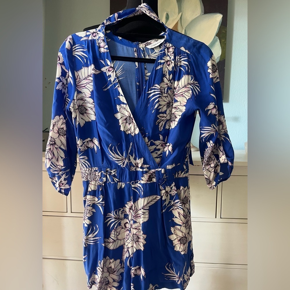 Yumi Kim Blue Floral Wrap Romper Size S Tropical Print Resort Summer One Piece